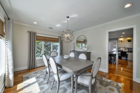 Tiny photo for 5 Oak Brook Club Drive #N305, Oak Brook, IL 60523 (MLS # 12424325)