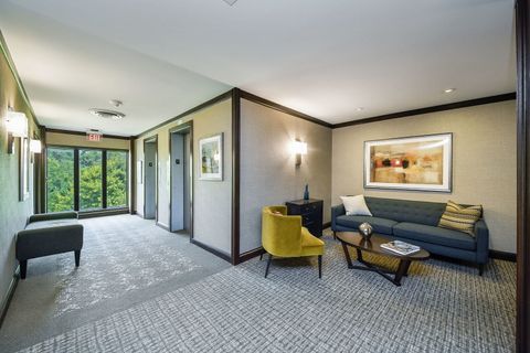 Tiny photo for 5 Oak Brook Club Drive #N305, Oak Brook, IL 60523 (MLS # 12424325)