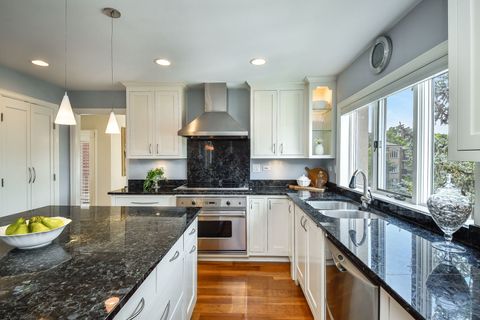 Tiny photo for 5 Oak Brook Club Drive #N305, Oak Brook, IL 60523 (MLS # 12424325)