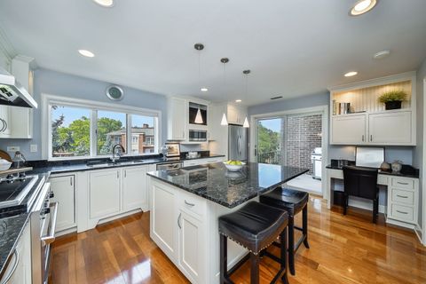 Tiny photo for 5 Oak Brook Club Drive #N305, Oak Brook, IL 60523 (MLS # 12424325)