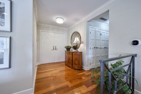 Tiny photo for 5 Oak Brook Club Drive #N305, Oak Brook, IL 60523 (MLS # 12424325)