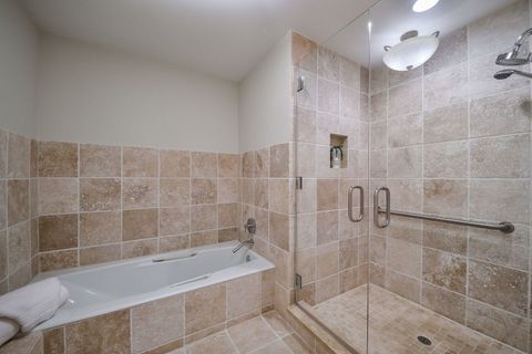 Tiny photo for 5 Oak Brook Club Drive #N305, Oak Brook, IL 60523 (MLS # 12424325)