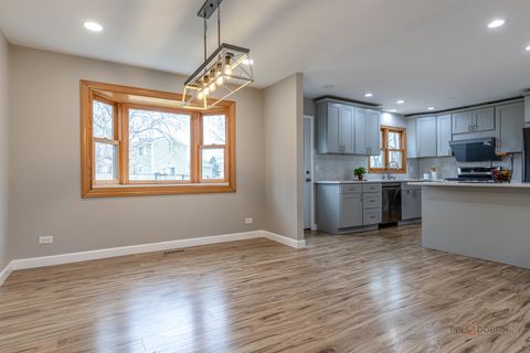 Tiny photo for 5195 Castaway Lane, Hoffman Estates, IL 60010 (MLS # 12608681)