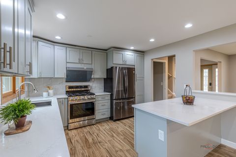 Tiny photo for 5195 Castaway Lane, Hoffman Estates, IL 60010 (MLS # 12608681)