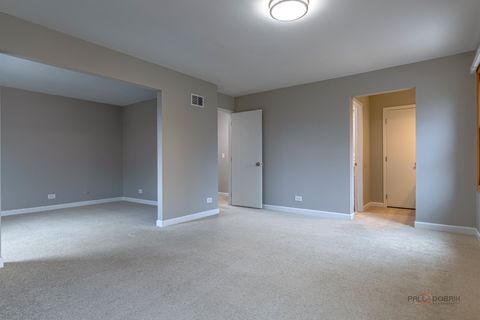 Tiny photo for 5195 Castaway Lane, Hoffman Estates, IL 60010 (MLS # 12608681)