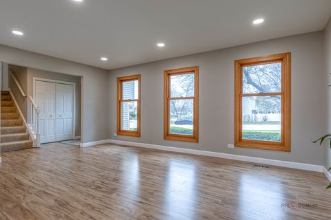 Tiny photo for 5195 Castaway Lane, Hoffman Estates, IL 60010 (MLS # 12608681)