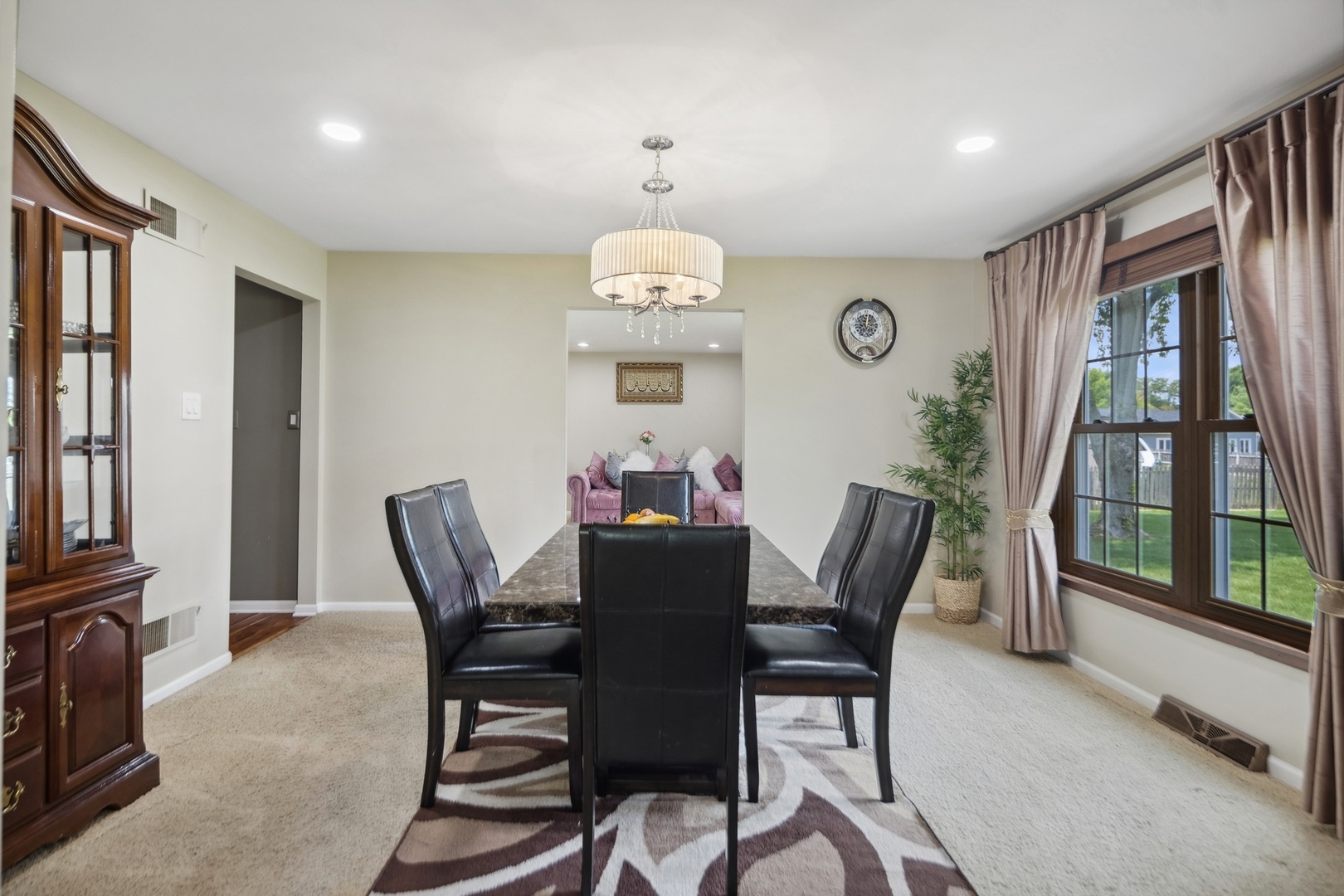 Plainfield, Illinois 60544, United States, 4 Bedrooms Bedrooms, ,4 BathroomsBathrooms,Residential,Active,208447