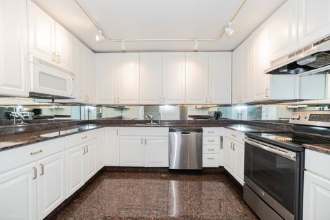 Tiny photo for 6145 N Sheridan Road #14D, Chicago, IL 60660 (MLS # 12448817)