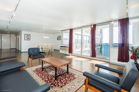 Tiny photo for 6145 N Sheridan Road #14D, Chicago, IL 60660 (MLS # 12448817)