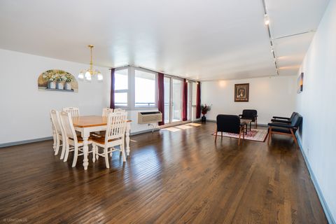 Tiny photo for 6145 N Sheridan Road #14D, Chicago, IL 60660 (MLS # 12448817)