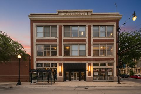 2000 S Michigan Avenue 103 Chicago IL 60616