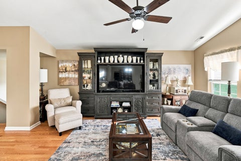 Tiny photo for 24916 W Gates Lane #24916, Plainfield, IL 60585 (MLS # 12788106)