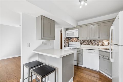 Tiny photo for 197 Uteg Street #207A, Crystal Lake, IL 60014 (MLS # 12648098)