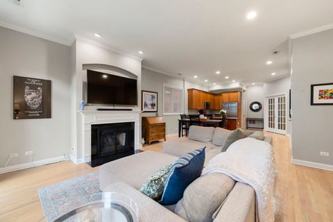 Tiny photo for 1134 W Fullerton Avenue #1, Chicago, IL 60614 (MLS # 12479597)
