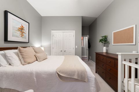 Tiny photo for 1134 W Fullerton Avenue #1, Chicago, IL 60614 (MLS # 12479597)