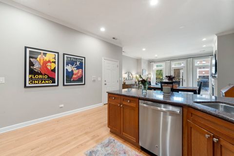 Tiny photo for 1134 W Fullerton Avenue #1, Chicago, IL 60614 (MLS # 12479597)