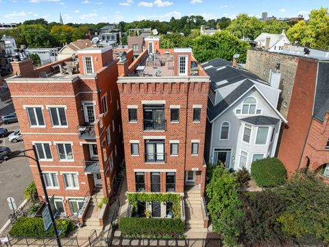 Photo of 1134 W Fullerton Avenue #1, Chicago, IL 60614 (MLS # 12479597)