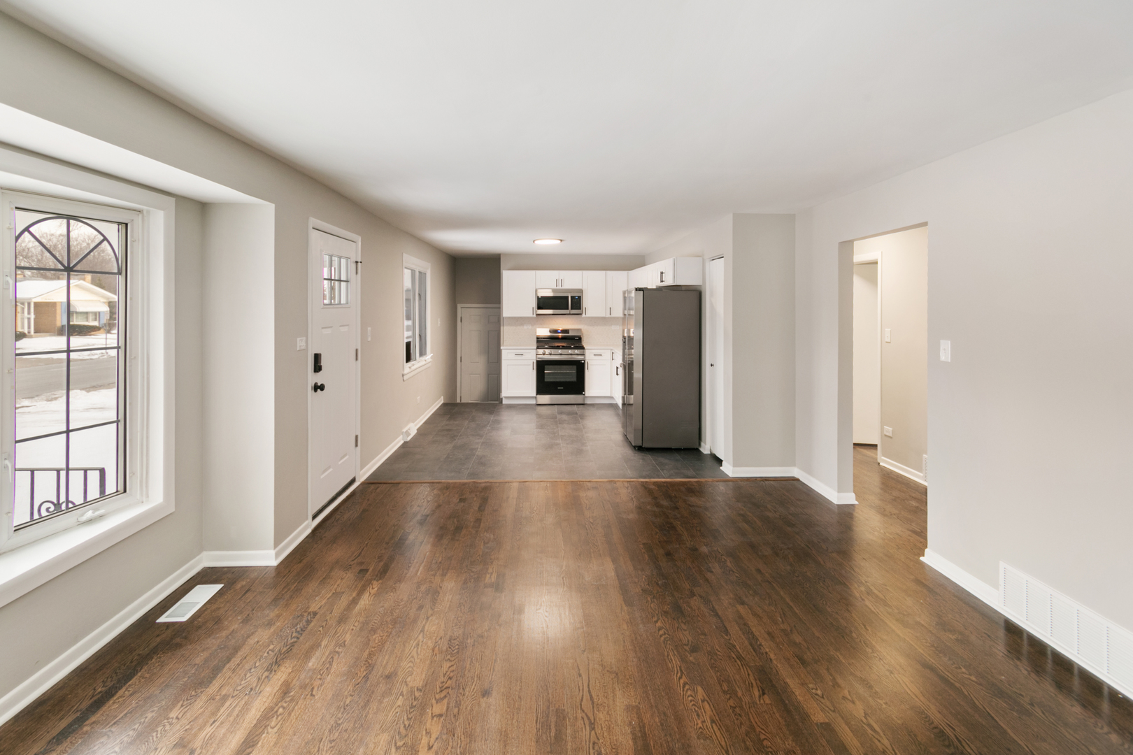 214 N Gay Court