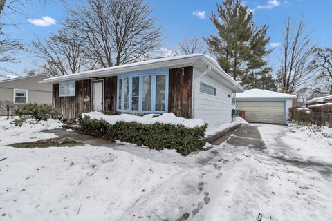 Photo of 2202 Eastman Street, Rolling Meadows, IL 60008 (MLS # 12534272)