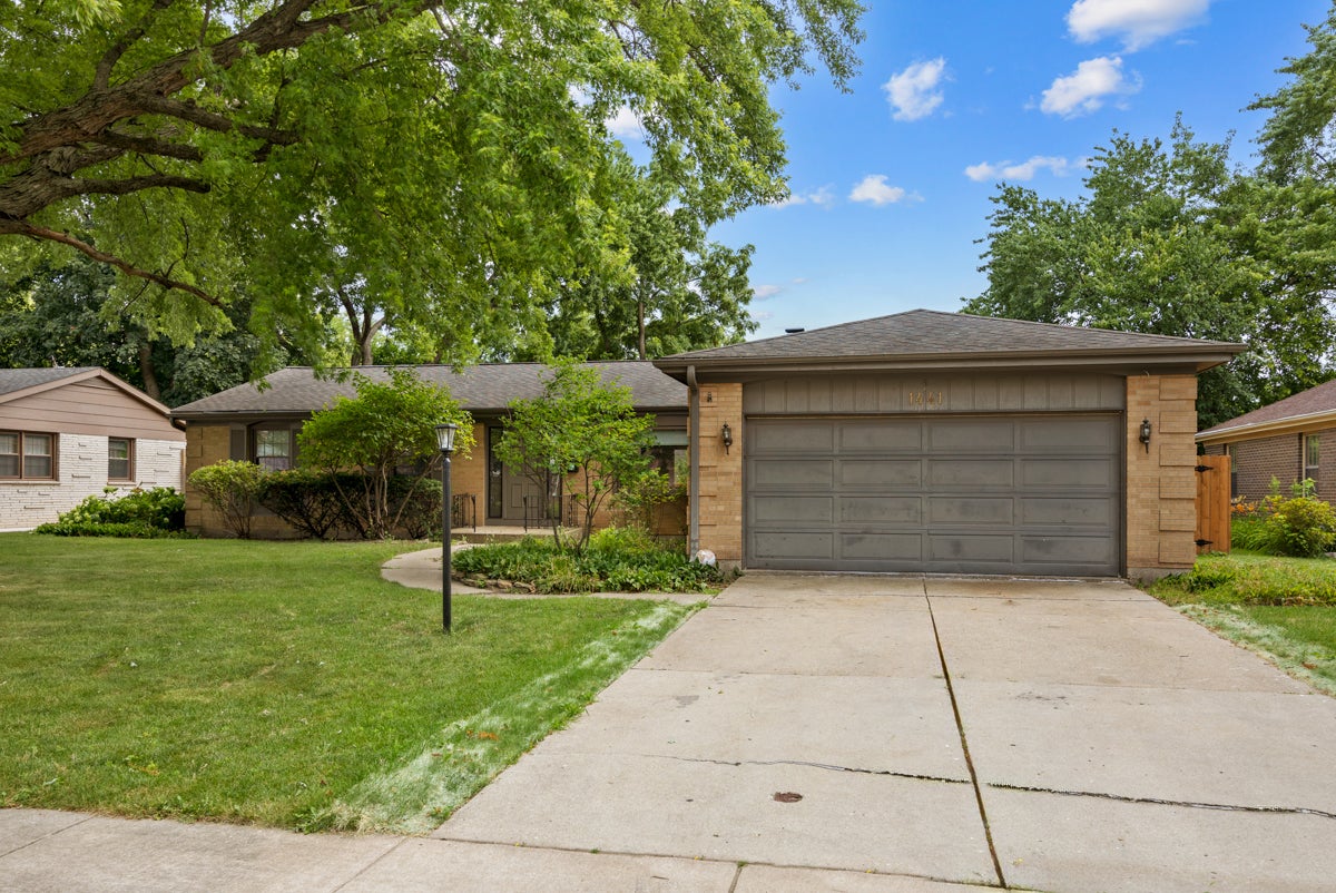 1441 Maple Lane