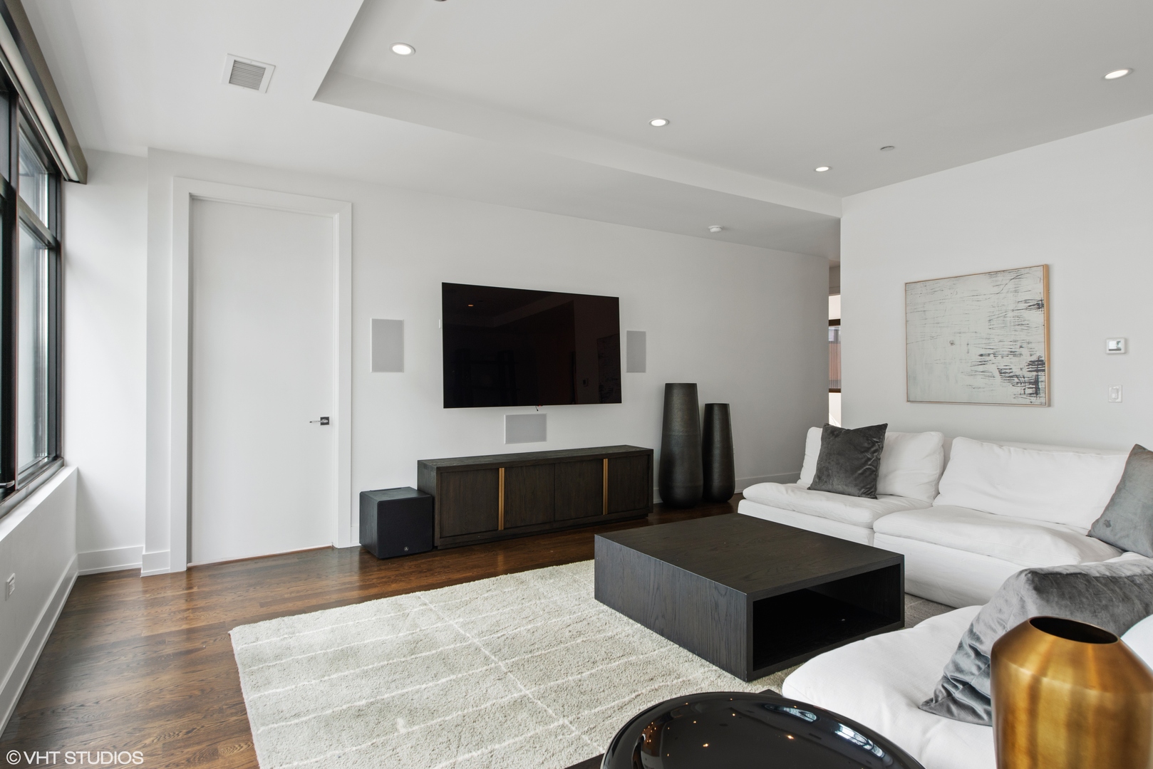 668 N KINGSBURY Street 507