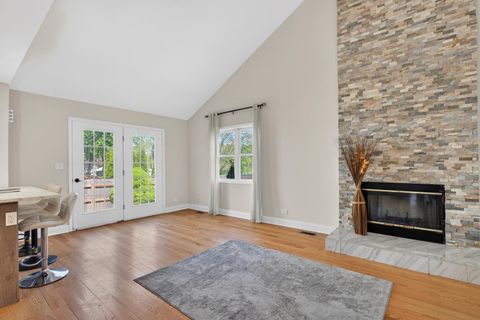 Tiny photo for 1673 Bloomingdale Road, Glendale Heights, IL 60139 (MLS # 12630983)