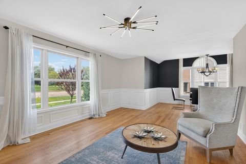 Tiny photo for 1673 Bloomingdale Road, Glendale Heights, IL 60139 (MLS # 12630983)