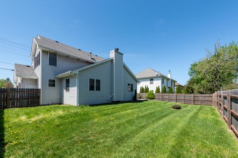 Tiny photo for 1673 Bloomingdale Road, Glendale Heights, IL 60139 (MLS # 12630983)