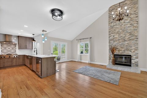 Tiny photo for 1673 Bloomingdale Road, Glendale Heights, IL 60139 (MLS # 12630983)