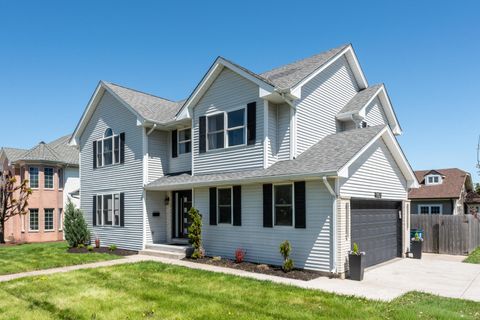 Tiny photo for 1673 Bloomingdale Road, Glendale Heights, IL 60139 (MLS # 12630983)