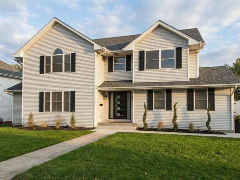 Photo of 1673 Bloomingdale Road, Glendale Heights, IL 60139 (MLS # 12630983)