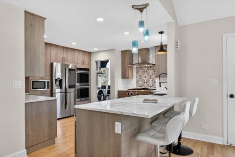 Tiny photo for 1673 Bloomingdale Road, Glendale Heights, IL 60139 (MLS # 12630983)