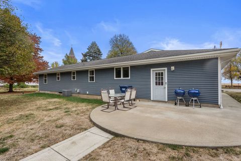 Tiny photo for 110 5th Street, Ivesdale, IL 61851 (MLS # 12502833)