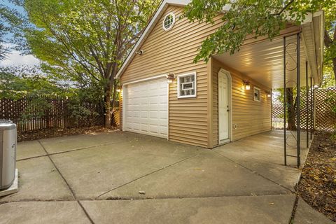 Tiny photo for 4327 W 81st Street, Chicago, IL 60652 (MLS # 12462298)
