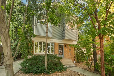 Photo of 4327 W 81st Street, Chicago, IL 60652 (MLS # 12462298)