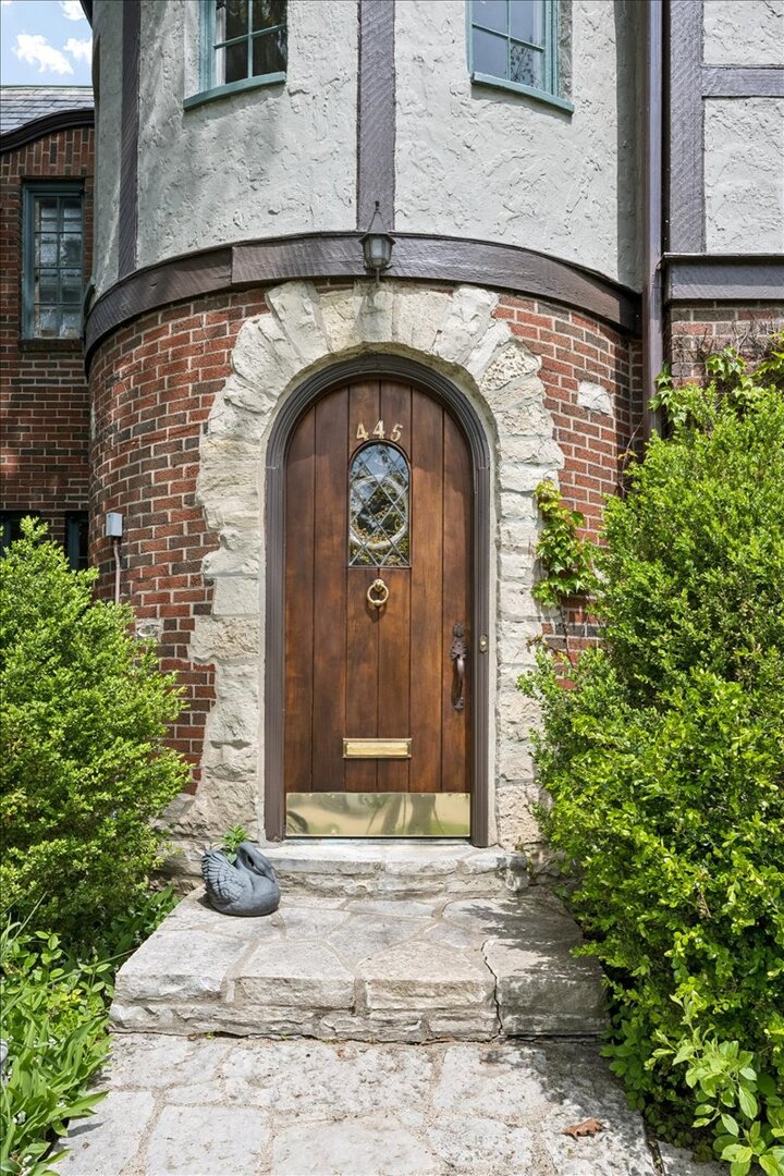 445 Sunset Lane