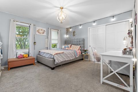 Tiny photo for 14415 W Blyth Court, Libertyville, IL 60048 (MLS # 12648308)