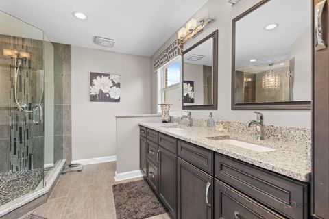 Tiny photo for 14415 W Blyth Court, Libertyville, IL 60048 (MLS # 12648308)