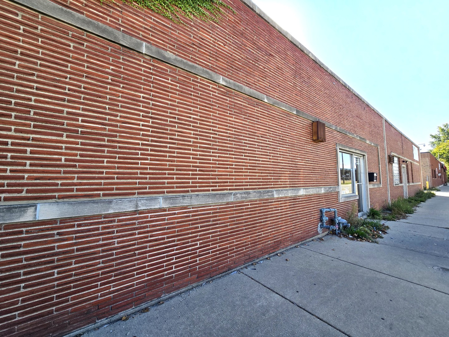 1411 S Laramie Avenue