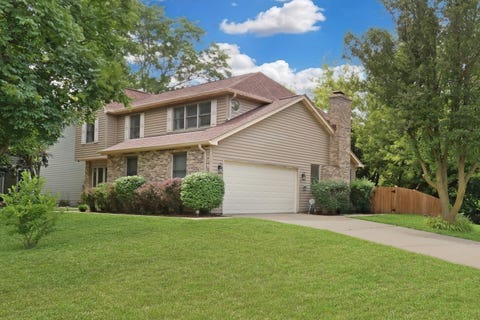 Photo of 400 Cross Arm Drive, Grayslake, IL 60030 (MLS # 12723821)