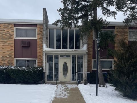 Tiny photo for 212 Collen Drive #209, Lombard, IL 60148 (MLS # 12558667)