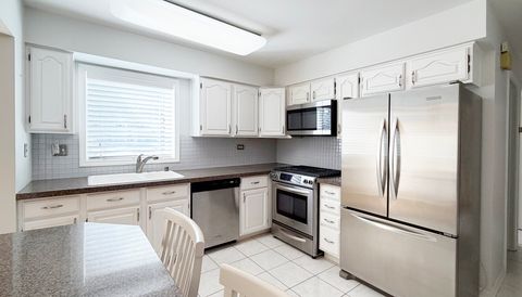 Tiny photo for 1135 Thompson Boulevard, Buffalo Grove, IL 60089 (MLS # 12591257)