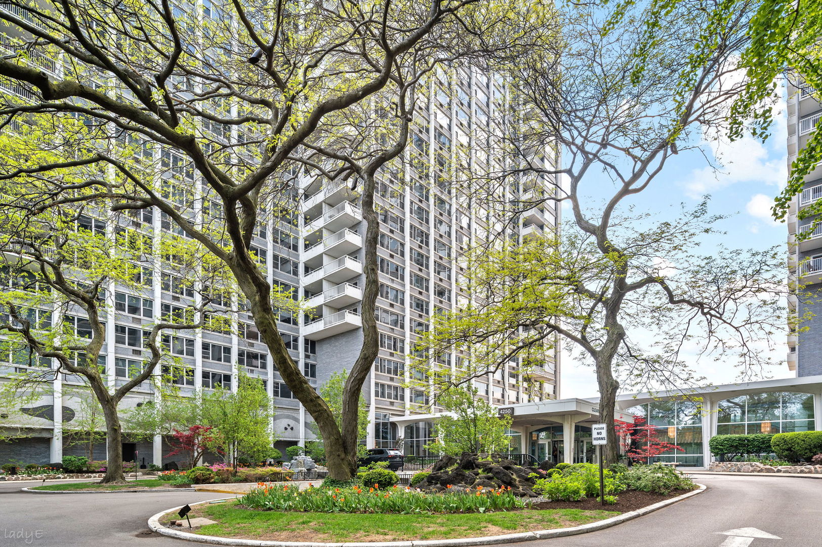 4250 N Marine Drive 2607