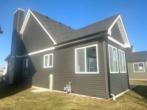 Tiny photo for 2048 Waters Edge Drive, Minooka, IL 60447 (MLS # 12590316)