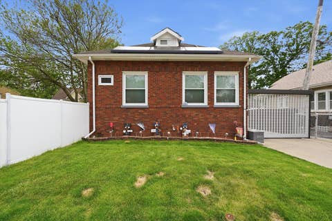 Tiny photo for 1615 W BEVERLY GLEN Parkway, Chicago, IL 60643 (MLS # 12725272)