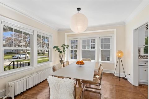 Tiny photo for 574 Orchard Lane, Winnetka, IL 60093 (MLS # 12589833)