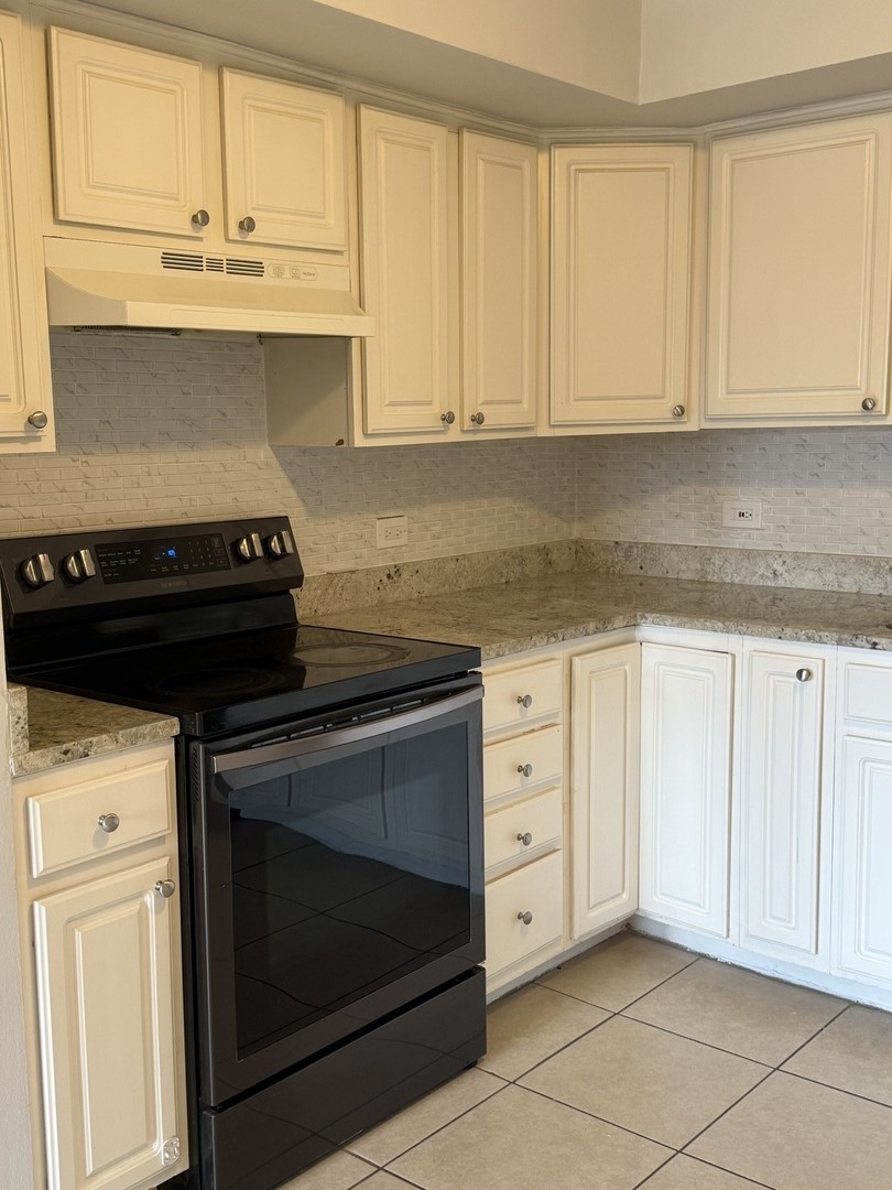 8701 S Sacramento Avenue 2NW