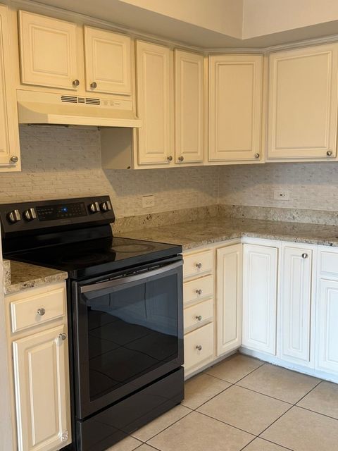 Tiny photo for 8701 S Sacramento Avenue #2NW, Evergreen Park, IL 60805 (MLS # 12494408)