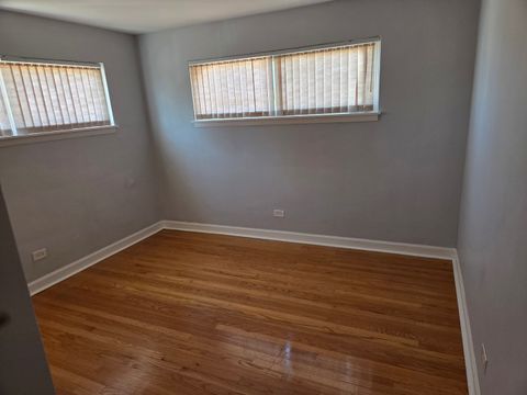 Tiny photo for 8701 S Sacramento Avenue #2NW, Evergreen Park, IL 60805 (MLS # 12494408)