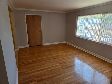 Tiny photo for 8701 S Sacramento Avenue #2NW, Evergreen Park, IL 60805 (MLS # 12494408)